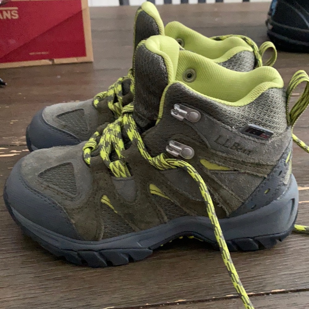 Little Boys hiking boots, like new! Only wore a few times.